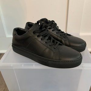 🔥LIKE NEW🔥 GREATS BRAND Black Low top sneakers!